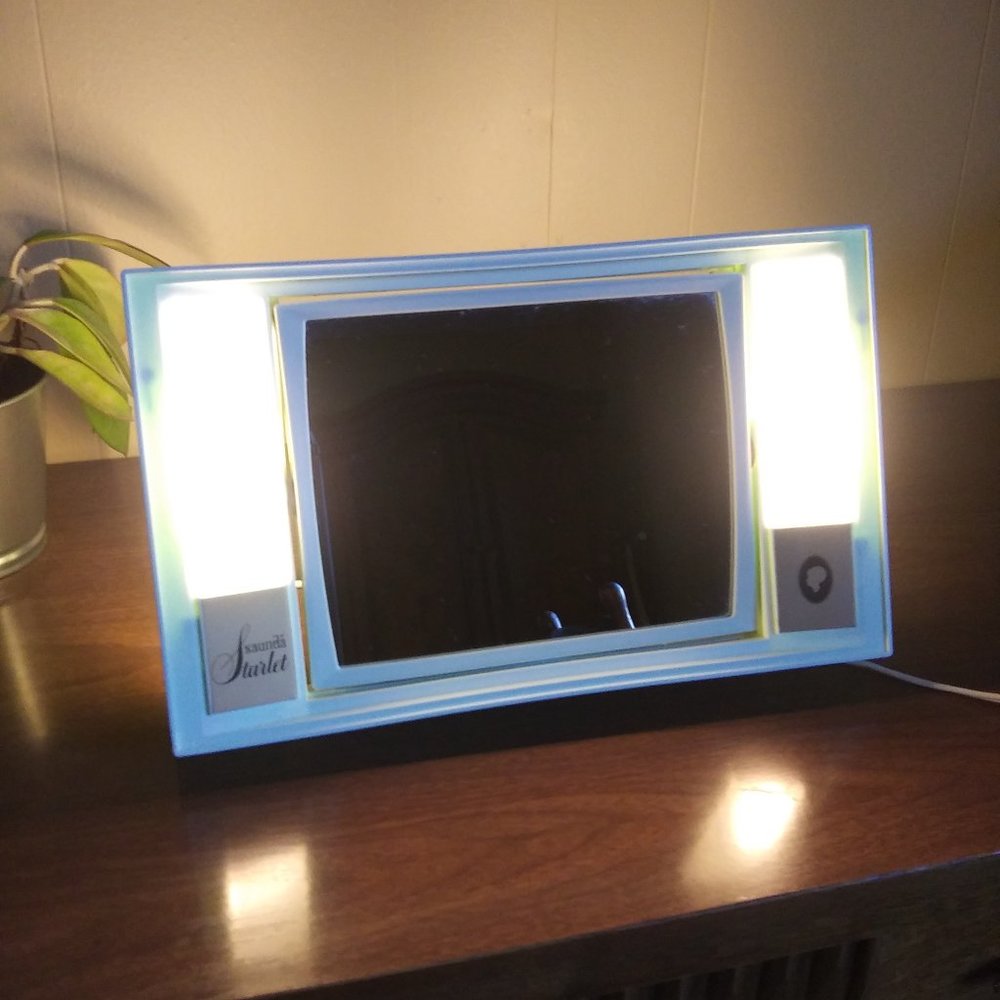 Vintage Make Up Mirror with Lights